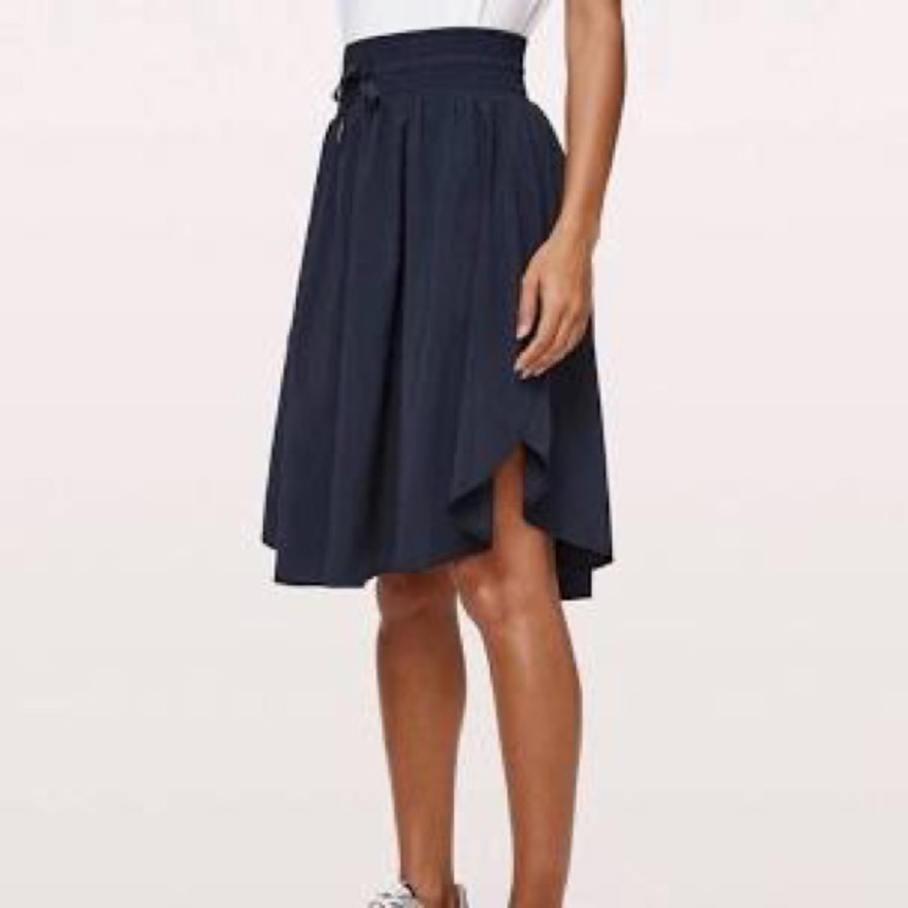 Lululemon navy “The Everyday Skirt”